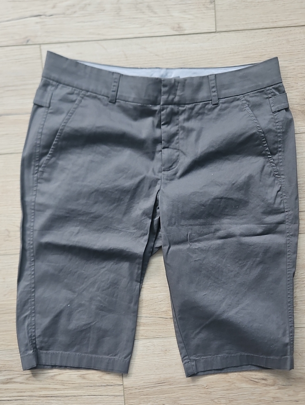 Vince Charcoal Gray Bermuda Shorts New With Tags